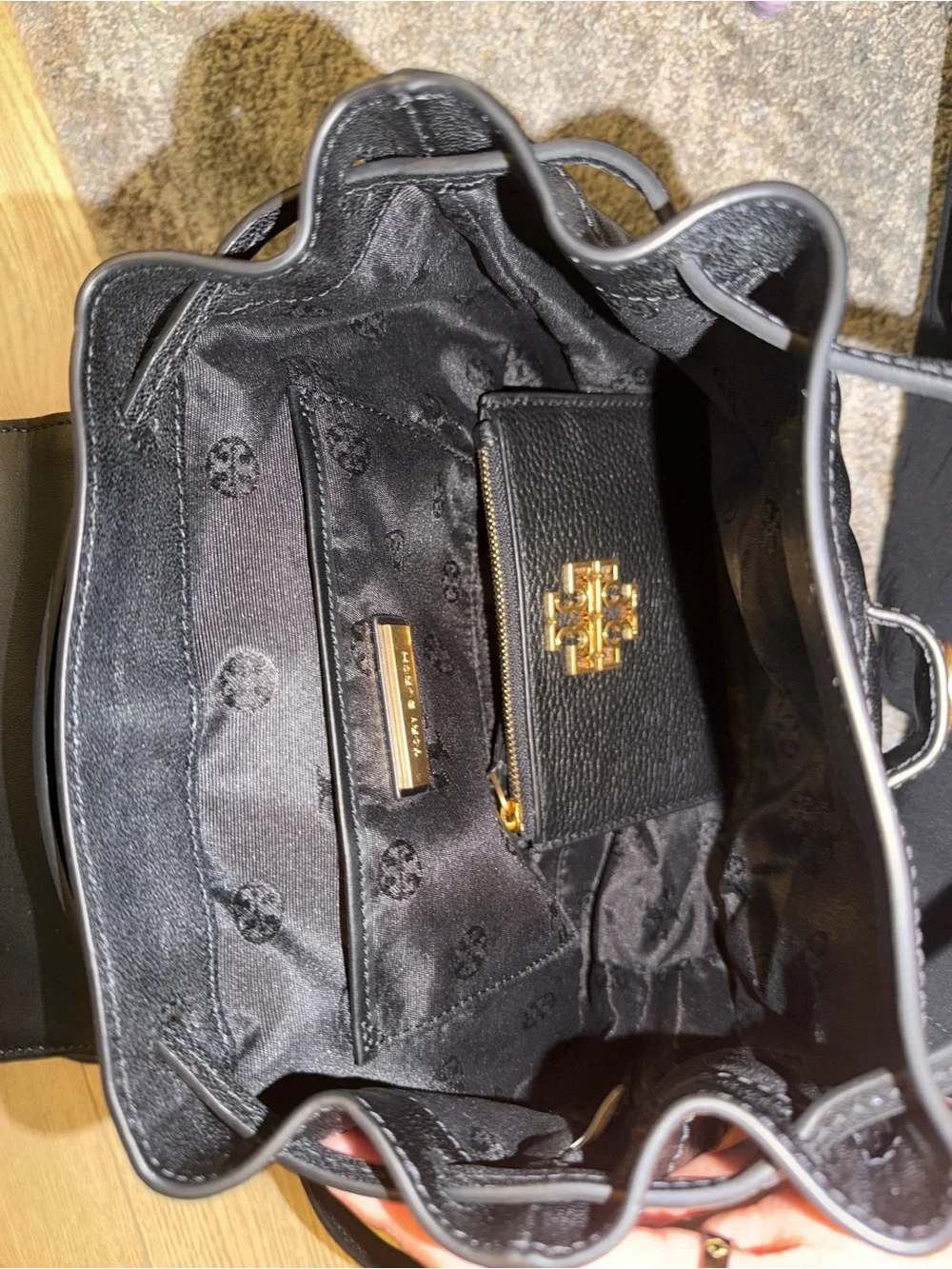 Tory Burch compact quilted